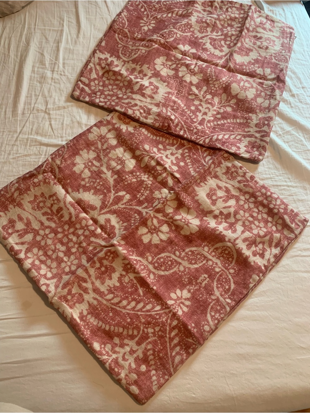 Pottery Barn Pillow Shams Set of 2